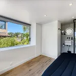 Jaliel Villa *